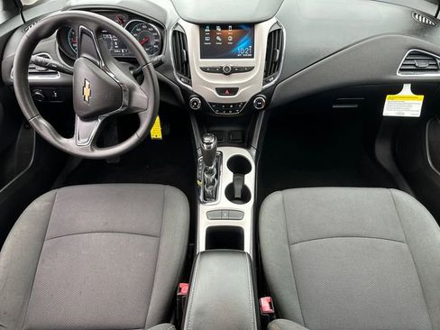 Used 2017 Chevrolet Cruze LS image 17