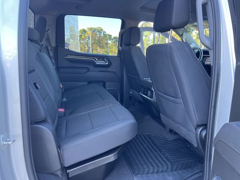 Used 2022 GMC Sierra 1500 Elevation image 11