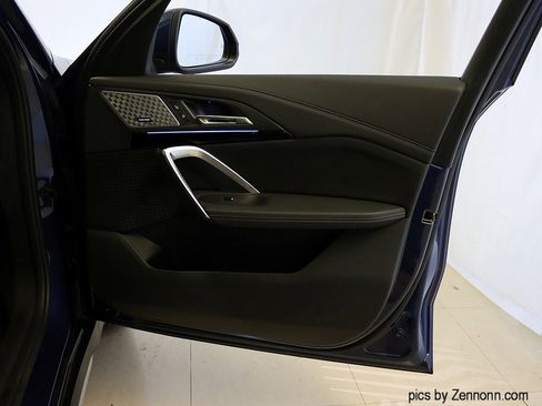 Used 2025 BMW X1 xDrive28i w/ Premium Package image 34