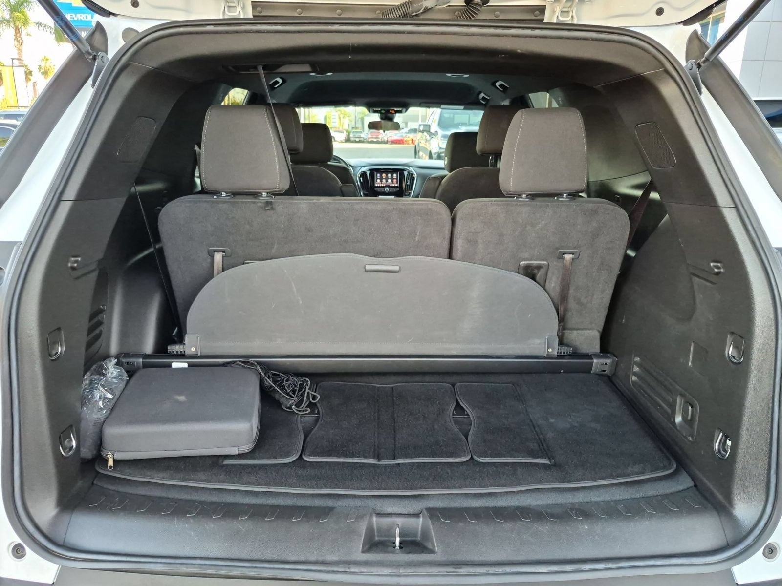 Used 2023 Chevrolet Traverse LT w/ LPO, Roadside Safety Package FWD image 25