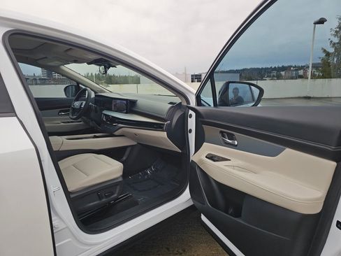 Used 2025 Nissan Murano SL image 12