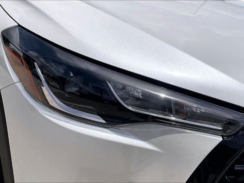 Used 2025 Toyota Corolla Cross LE w/ Moonroof Package FWD image 27