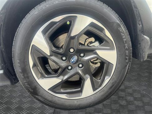 Used 2025 Subaru Crosstrek 2.5i Limited w/ Crosstrek Mirror Package image 9