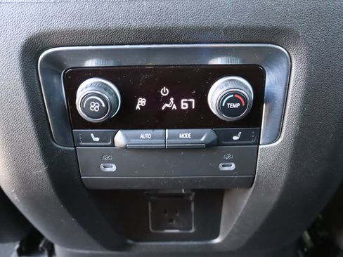 Used 2022 Chevrolet Tahoe High Country AWD/4WD image 34