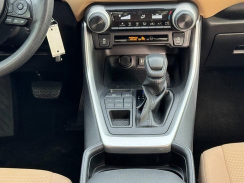 Used 2019 Toyota RAV4 LE image 16