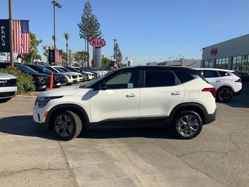 Used 2024 Kia Seltos S AWD/4WD image 9