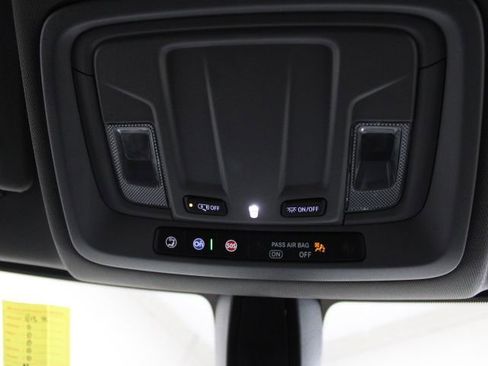 Used 2022 Chevrolet Silverado 1500 RST w/ Z71 Off-Road Package image 45