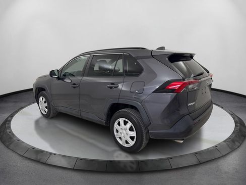 Used 2019 Toyota RAV4 LE FWD image 7