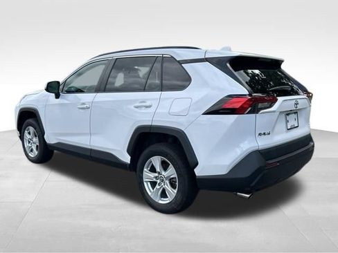 Used 2019 Toyota RAV4 XLE w/ Convenience Package AWD/4WD image 3