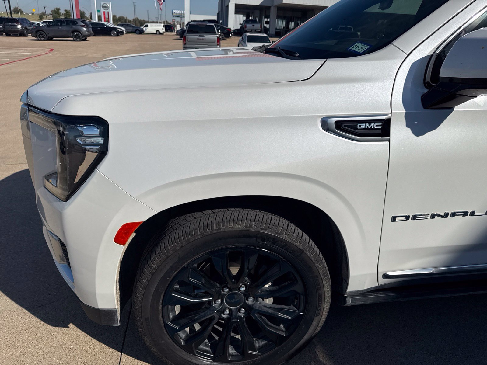 Used 2021 GMC Yukon Denali w/ Denali Premium Package AWD/4WD image 2