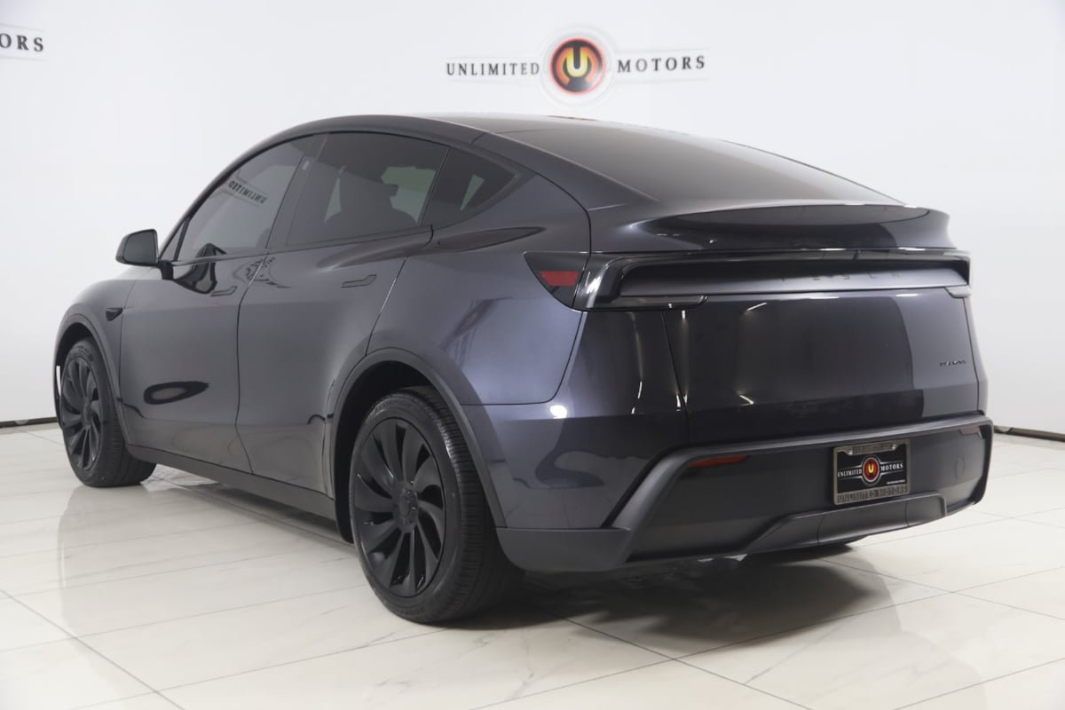 Used 2026 Tesla Model Y AWD image 3