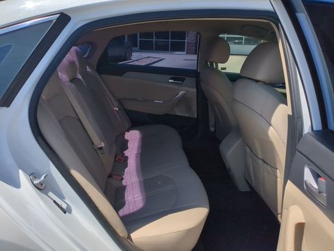 Used 2018 Hyundai Sonata SE FWD image 25