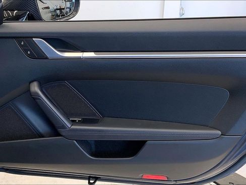 Used 2022 Porsche 911 Cabriolet image 27