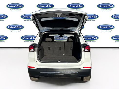 Used 2022 Chevrolet Equinox LT w/ Driver Convenience Package image 24