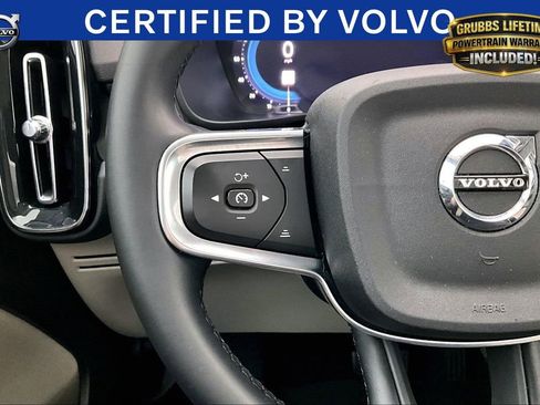Certified 2023 Volvo XC40 B5 Ultimate w/ Protection Package Premier AWD/4WD image 26
