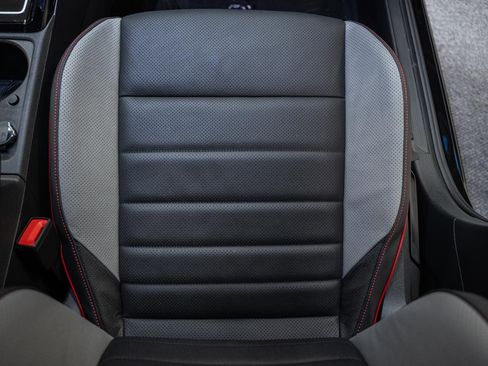 Used 2024 Volkswagen GTI Autobahn image 32