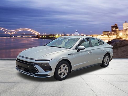 Certified 2026 Hyundai Sonata SE FWD image 1