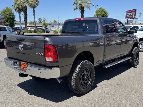 Used 2015 RAM 2500 Tradesman w/ Chrome Appearance Group AWD/4WD image 7