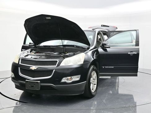 Used 2009 Chevrolet Traverse LT image 56