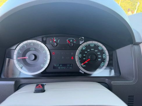 Used 2010 Ford Escape XLT FWD image 17