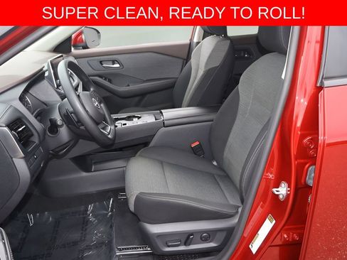Used 2022 Nissan Rogue SV FWD image 11