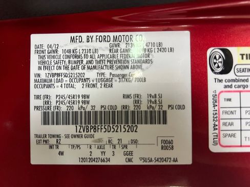 Used 2013 Ford Mustang GT Premium w/ Comfort Pkg image 38