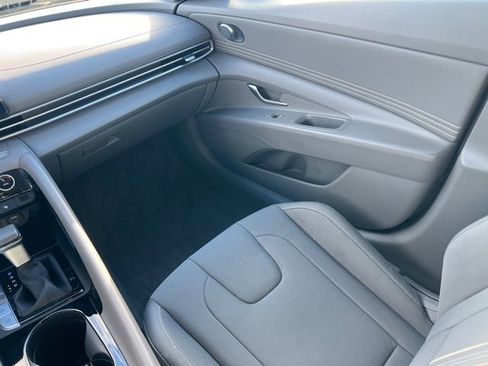 Certified 2023 Hyundai Elantra SEL w/ Convenience Package image 13