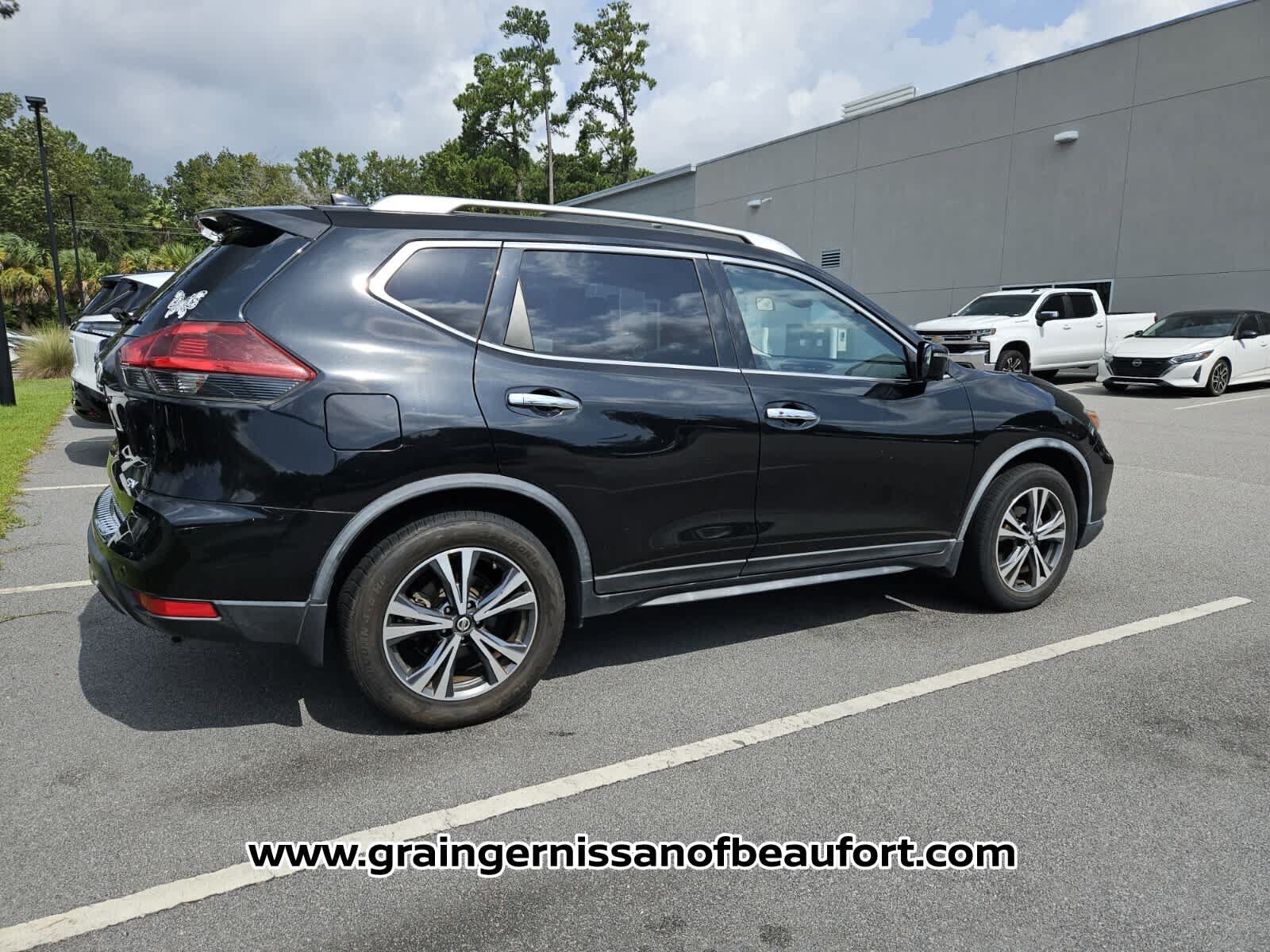 Used 2019 Nissan Rogue SV w/ Premium Package FWD image 7