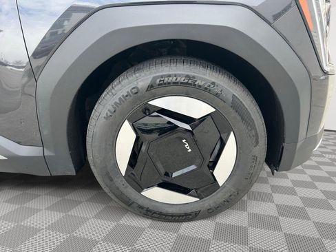 Used 2024 Kia EV9 Wind image 20