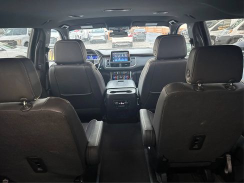 Used 2023 Chevrolet Suburban Premier RWD image 17