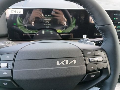 Certified 2026 Kia Sportage EX image 21