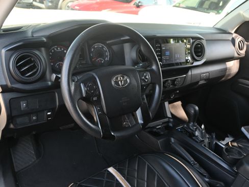 Used 2021 Toyota Tacoma SR w/ SR Convenience Package RWD image 11