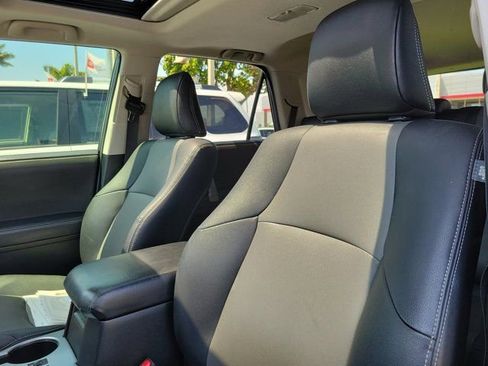 Used 2020 Toyota 4Runner SR5 Premium w/ Moonroof Package AWD/4WD image 12