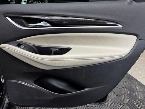 Used 2019 Buick Enclave Essence image 53