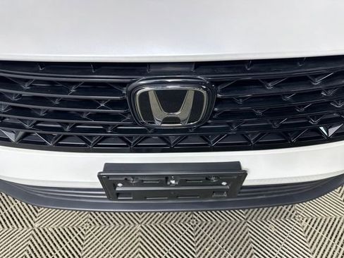 Used 2025 Honda Accord LX image 9