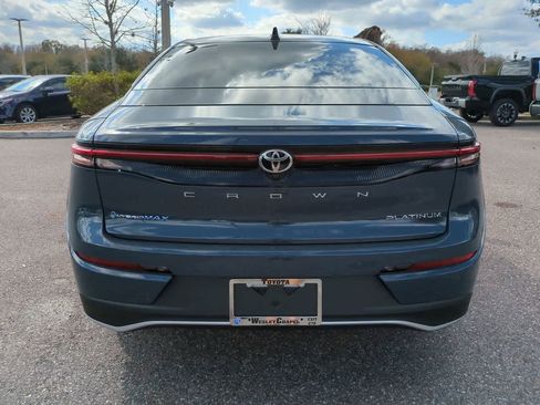 New 2026 Toyota Crown Platinum image 5