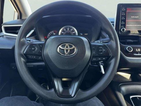 Used 2020 Toyota Corolla LE FWD image 27