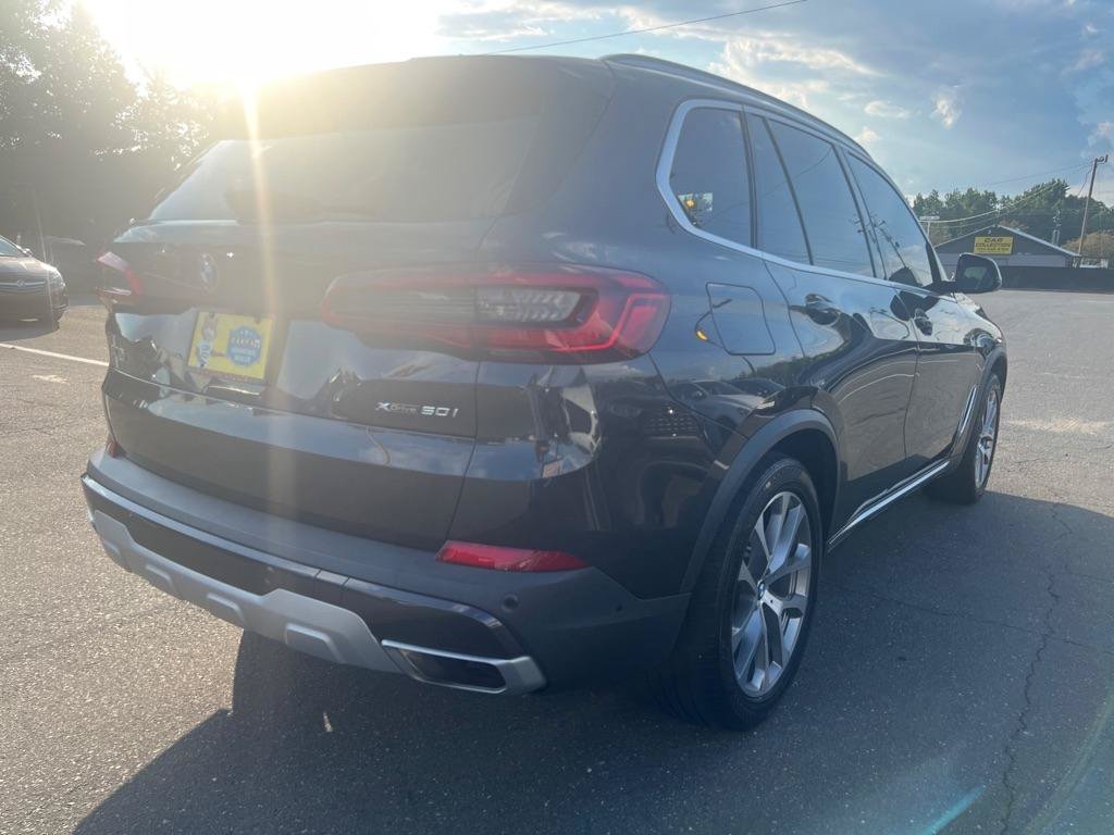 Used 2019 BMW X5 xDrive50i w/ Executive Package AWD/4WD image 4