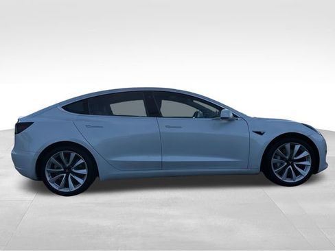 Used 2020 Tesla Model 3 Standard Range Plus image 11