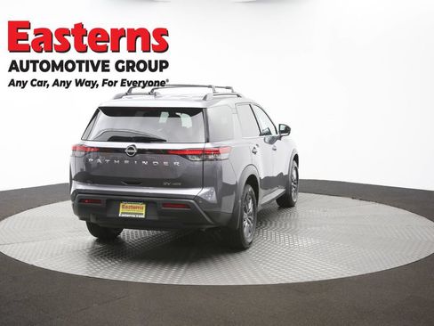 Used 2024 Nissan Pathfinder SV AWD/4WD image 37