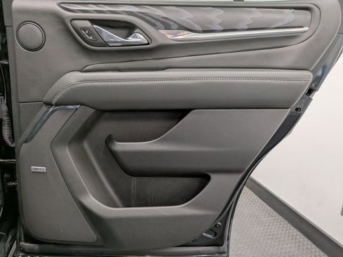 Used 2023 GMC Yukon Denali w/ Denali Reserve Package image 24