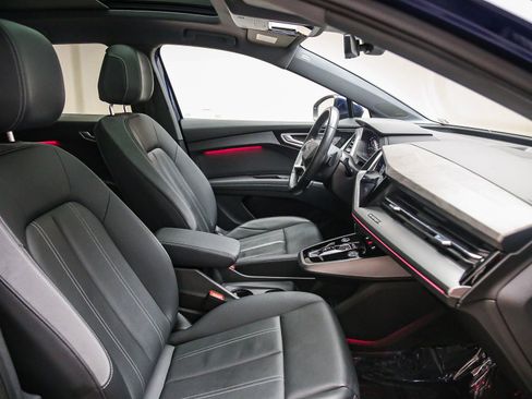 Certified 2023 Audi Q4 e-tron Premium w/ Premium Plus RWD image 19