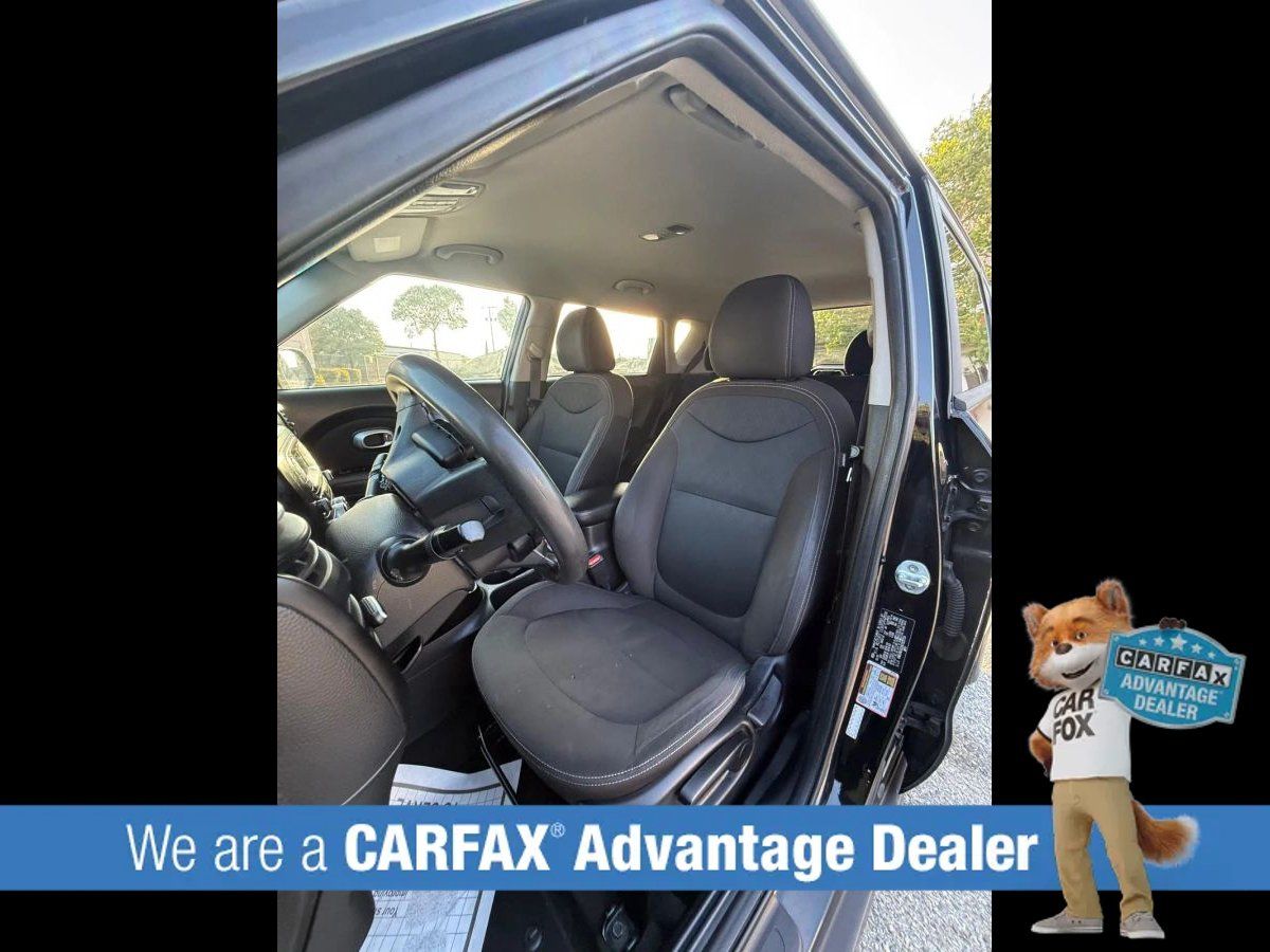 Used 2016 Kia Soul FWD image 25