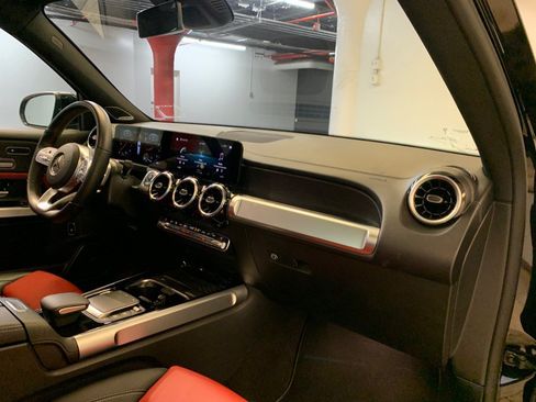 Used 2023 Mercedes-Benz GLB 250 4MATIC w/ AMG Line image 63