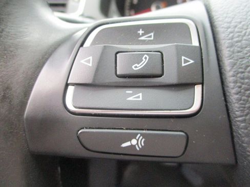 Used 2013 Volkswagen Passat 2.5 SE FWD image 33