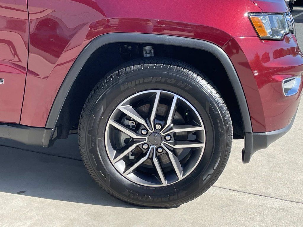 Used 2020 Jeep Grand Cherokee Limited AWD/4WD image 8