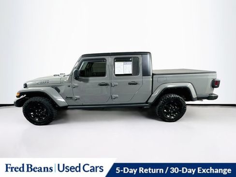Used 2023 Jeep Gladiator Sport AWD/4WD image 5