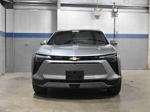 Used 2024 Chevrolet Blazer EV LT AWD/4WD image 29