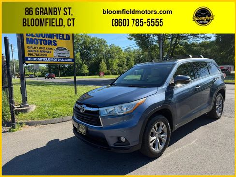 Used 2015 Toyota Highlander XLE FWD image 1
