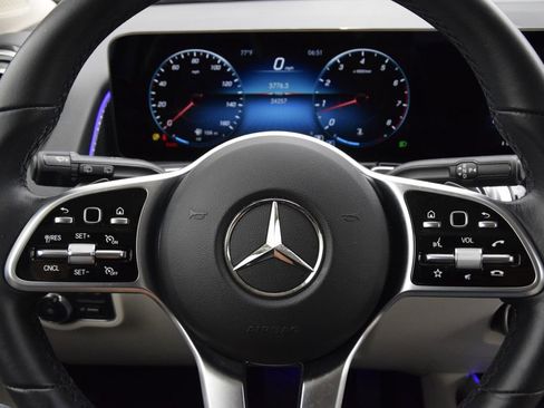 Used 2022 Mercedes-Benz GLB 250 4MATIC image 25